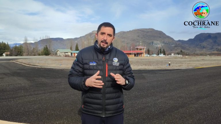 Alcalde Jorge Calderón insiste en una subvención aérea para Cochrane